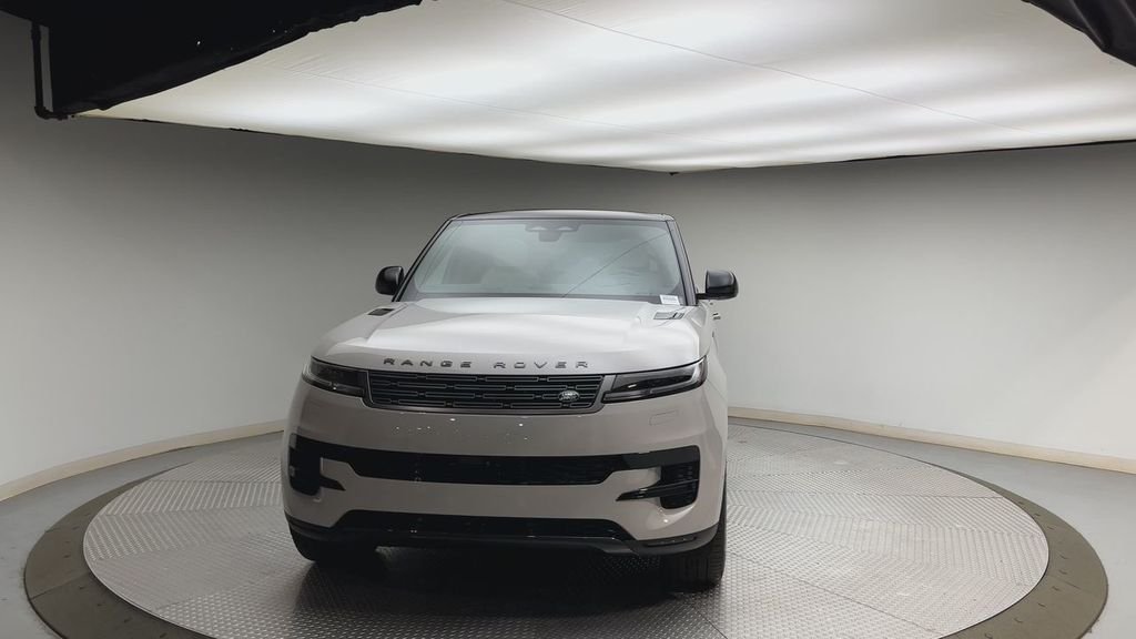 New 2026 Borasco Grey LAND ROVER SE image 7