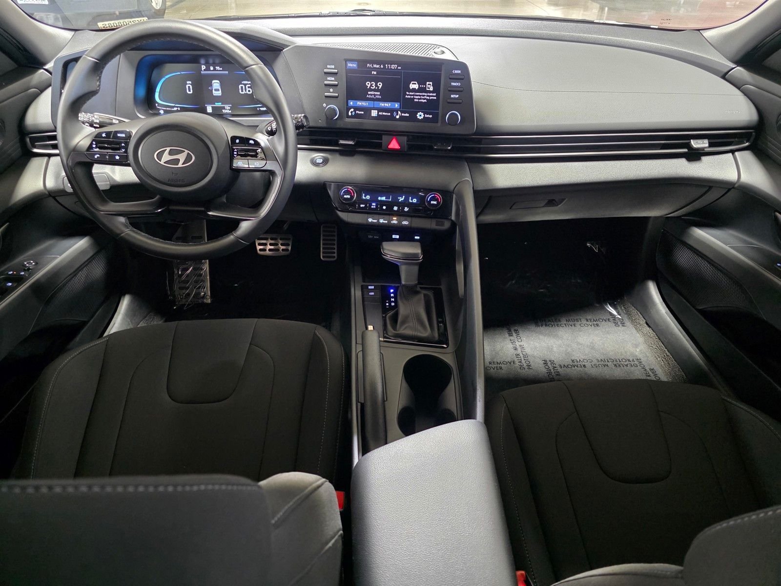 Used 2025 Abyss Black Hyundai SEL Sport image 18