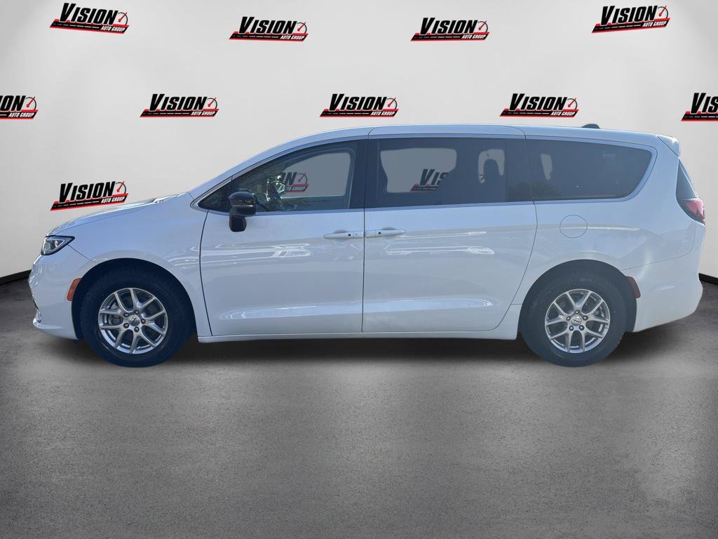 Used 2024 White Chrysler Touring L image 10