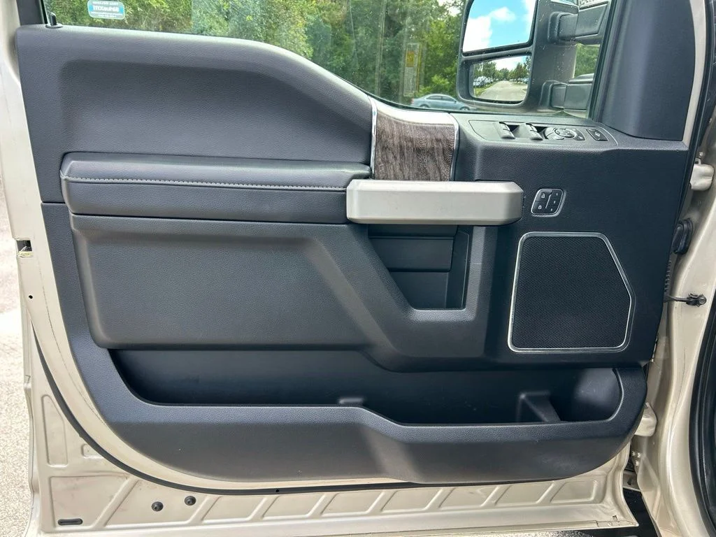 Used 2017 White Gold Metallic Ford Lariat image 16