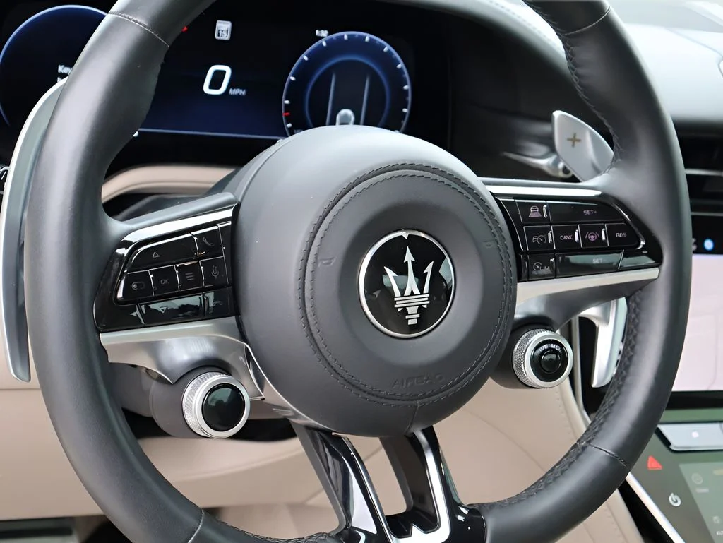 Used 2024 Bianco Solid Maserati Modena image 22