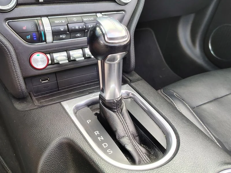 Used 2019 Silver Ford GT Premium image 2