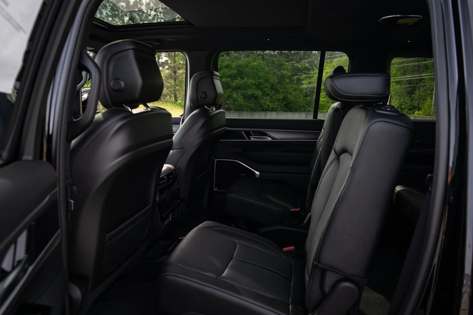 New 2026 Black Jeep Limited Altitude image 19