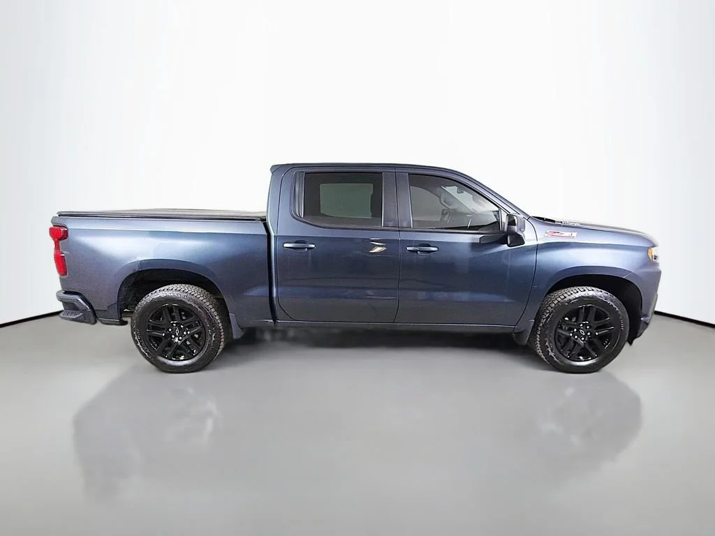 Used 2021 Shadow Gray Metallic Chevrolet RST image 5