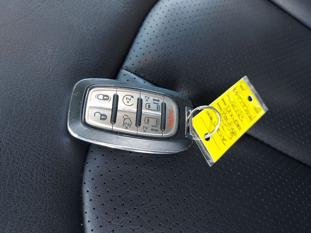 Used 2023 White Chrysler Touring L image 26
