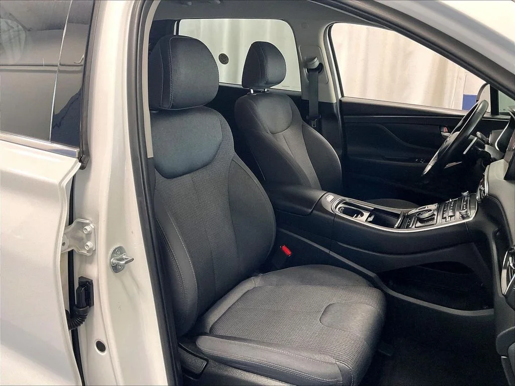 Used 2023 White Hyundai SEL image 11