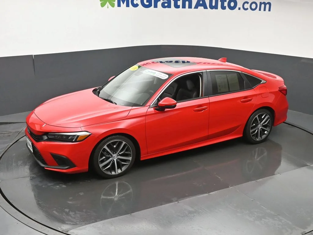 Used 2024 Red Honda Touring image 22
