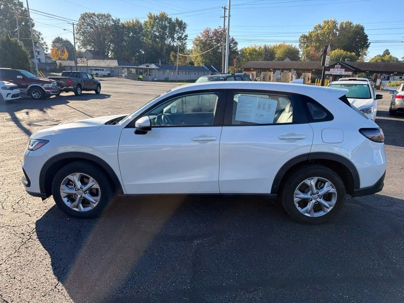 Used 2024  Honda LX image 4