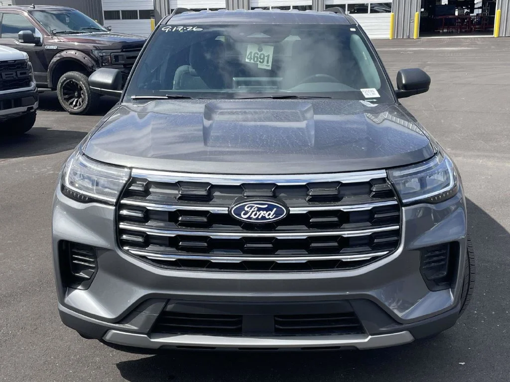 New 2027 Gray Ford Active image 8
