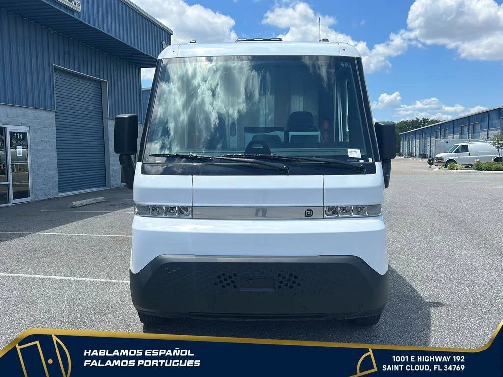 Used 2024 Oyster White BrightDrop EJY image 8