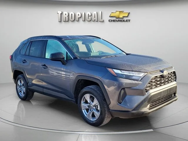 Used 2025 Gray Toyota Hybrid LE image 4
