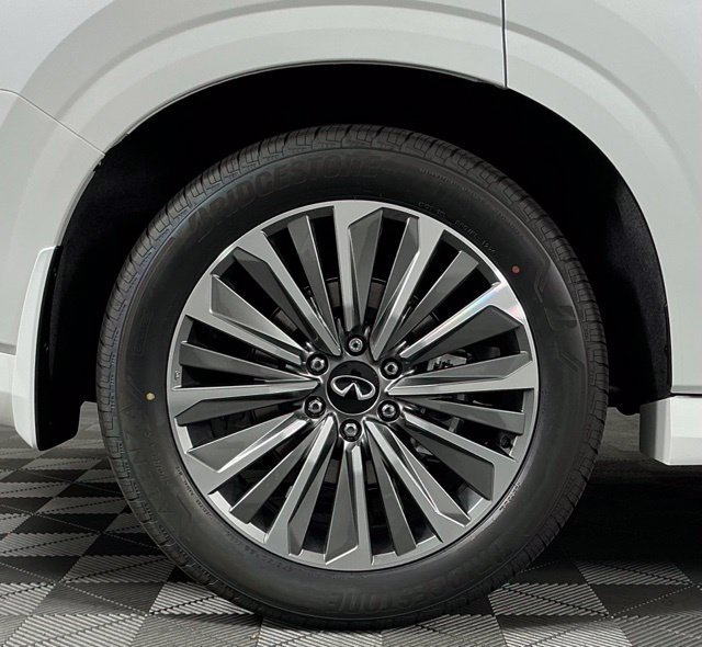 New 2027 White INFINITI LUXE image 8
