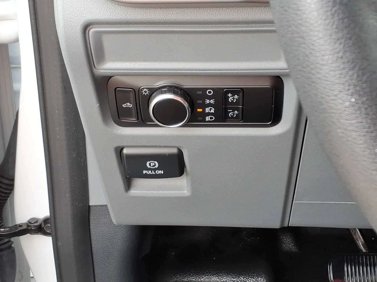 Used 2023 Oxford White Ford XL image 22