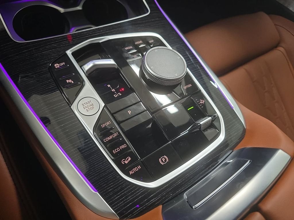 New 2027 Manhattan Green Metallic BMW xDrive40i image 12