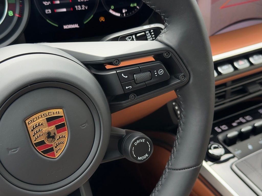 Used 2024 White Porsche Carrera S image 20