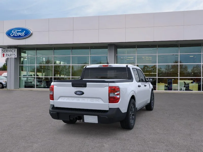 New 2025 Space White Metallic Ford XLT image 39