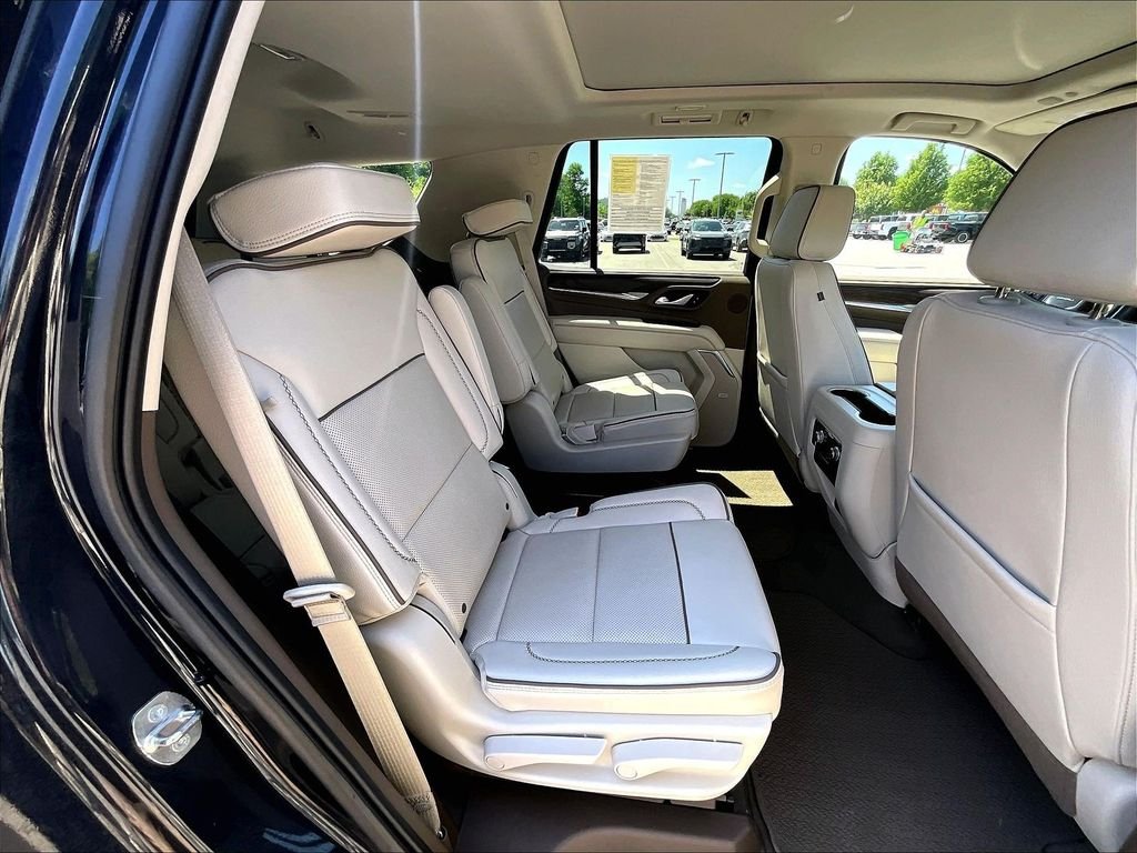 Used 2022 Blue GMC Denali image 16