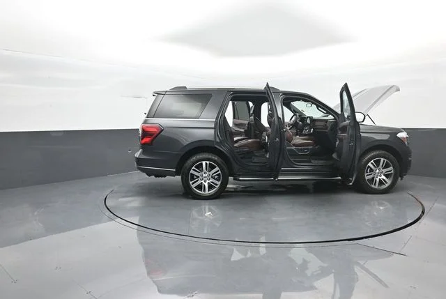 Used 2022 Gray Ford Limited image 43