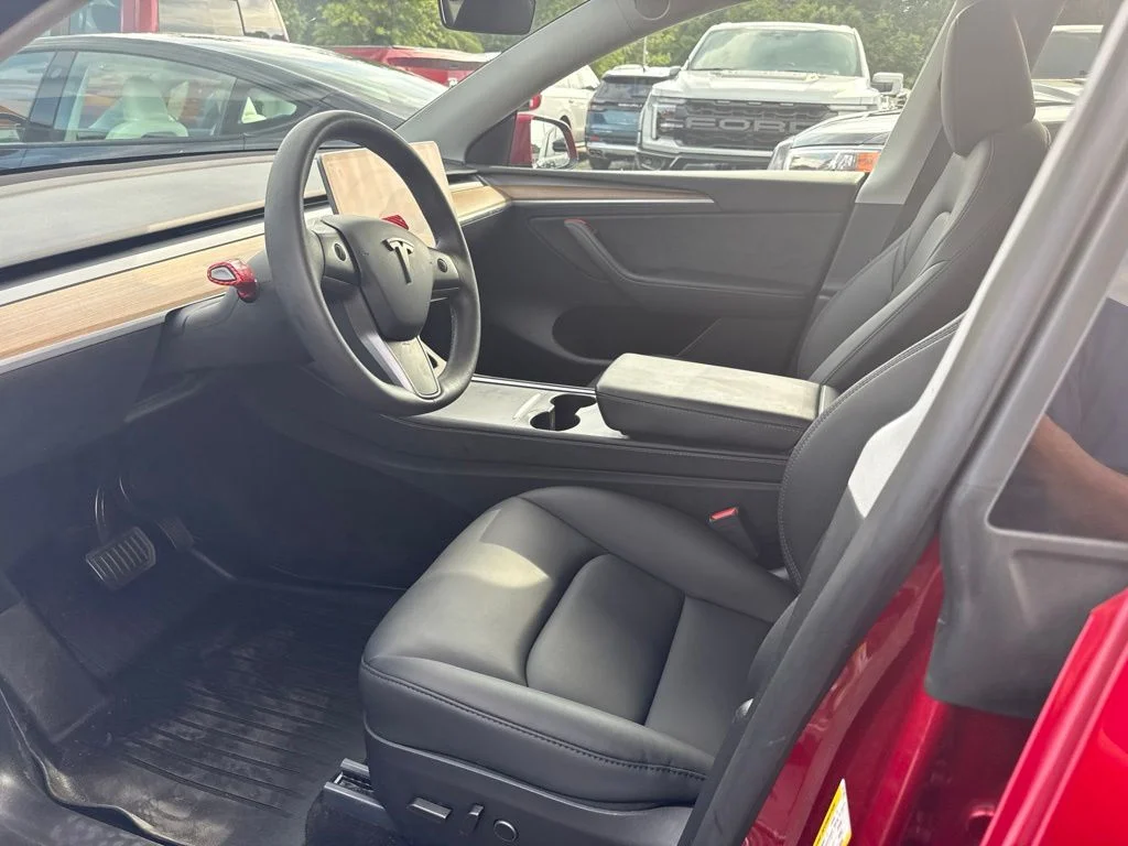 Used 2024 Red Tesla Long Range image 3