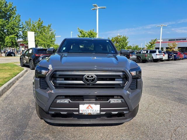 Used 2025  Toyota SR5 image 3