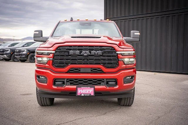 New 2026 Molten Red Pearl-Coat Exterior Paint RAM Laramie image 3