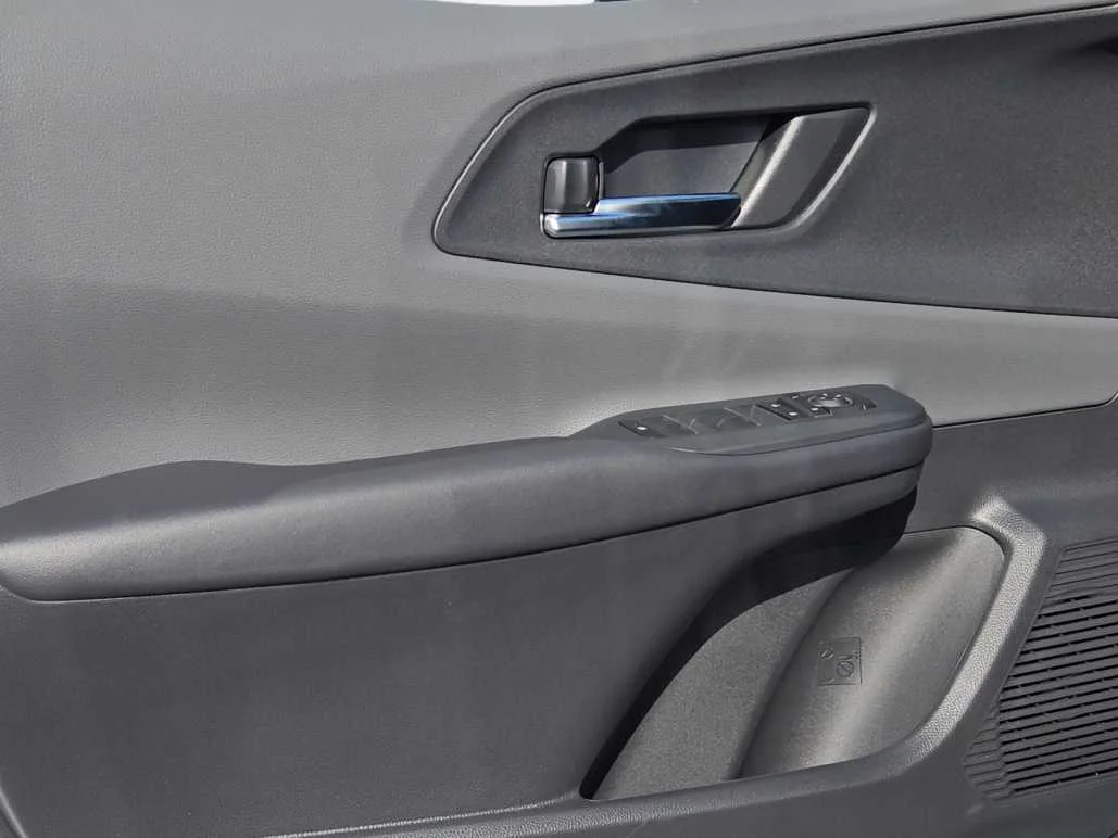New 2027 Wind Chill Pearl Toyota XLE image 10