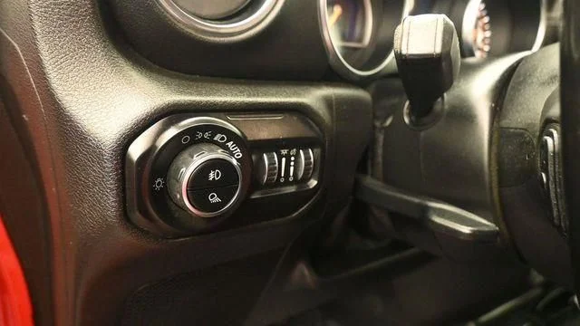 Used 2020 Red Clearcoat Jeep Overland image 15