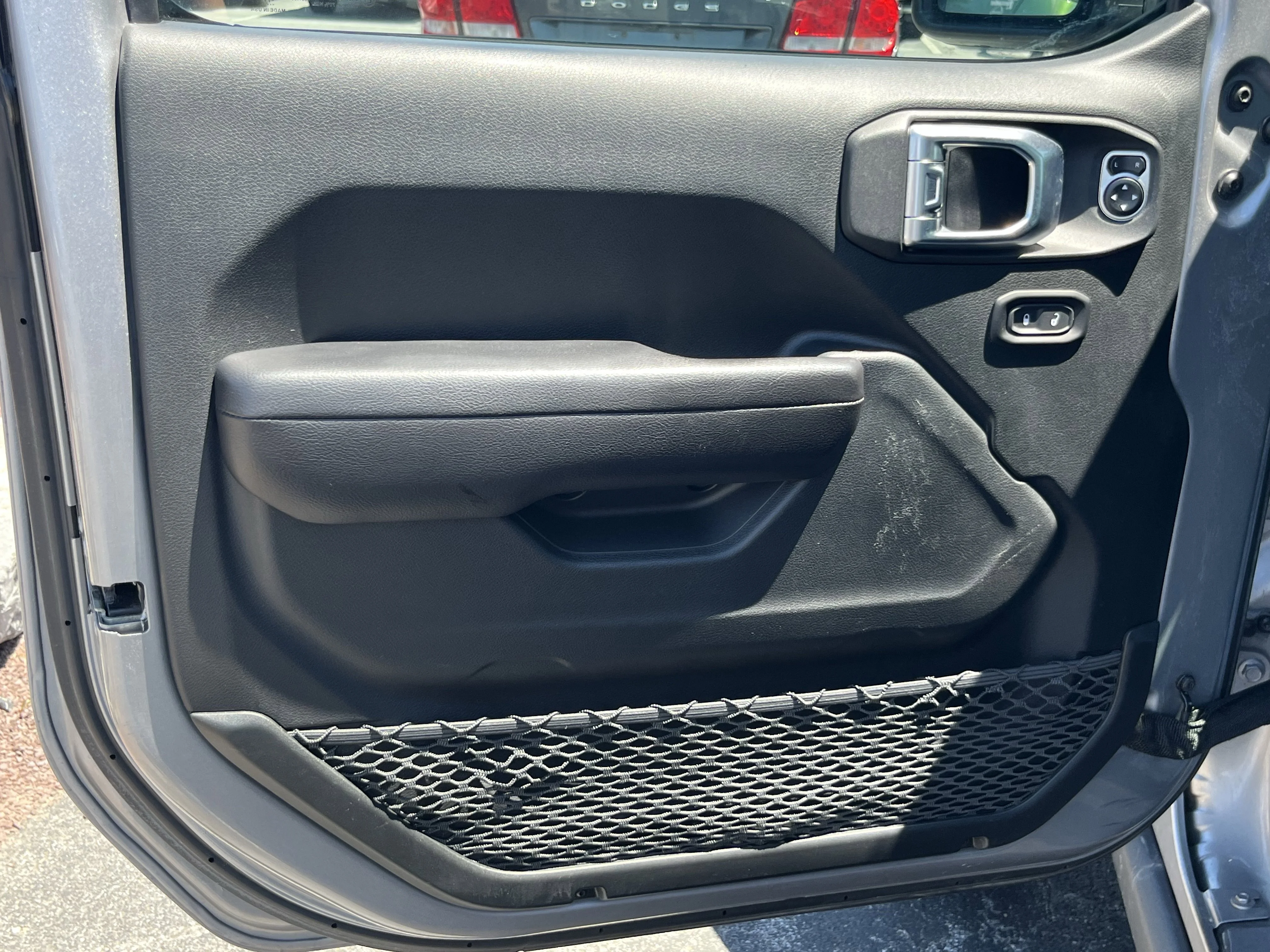 Used 2020 Billet Silver Metallic Jeep Sport image 20
