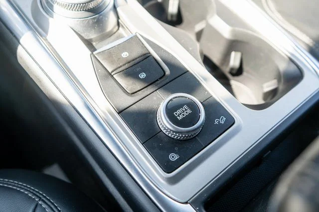 Used 2022 Gray Ford XLT image 29