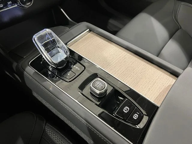 2026 Volvo XC90 Plus - Photo 19