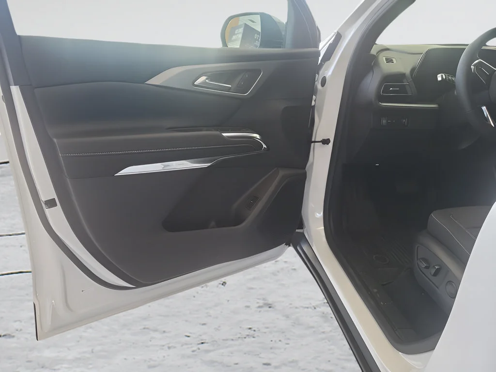2026 Chevrolet Traverse LT - Photo 10