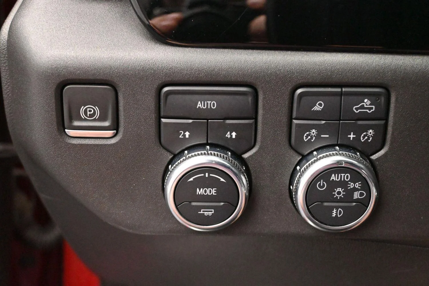 Used 2023 Volcanic Red Tintcoat GMC SLT image 21