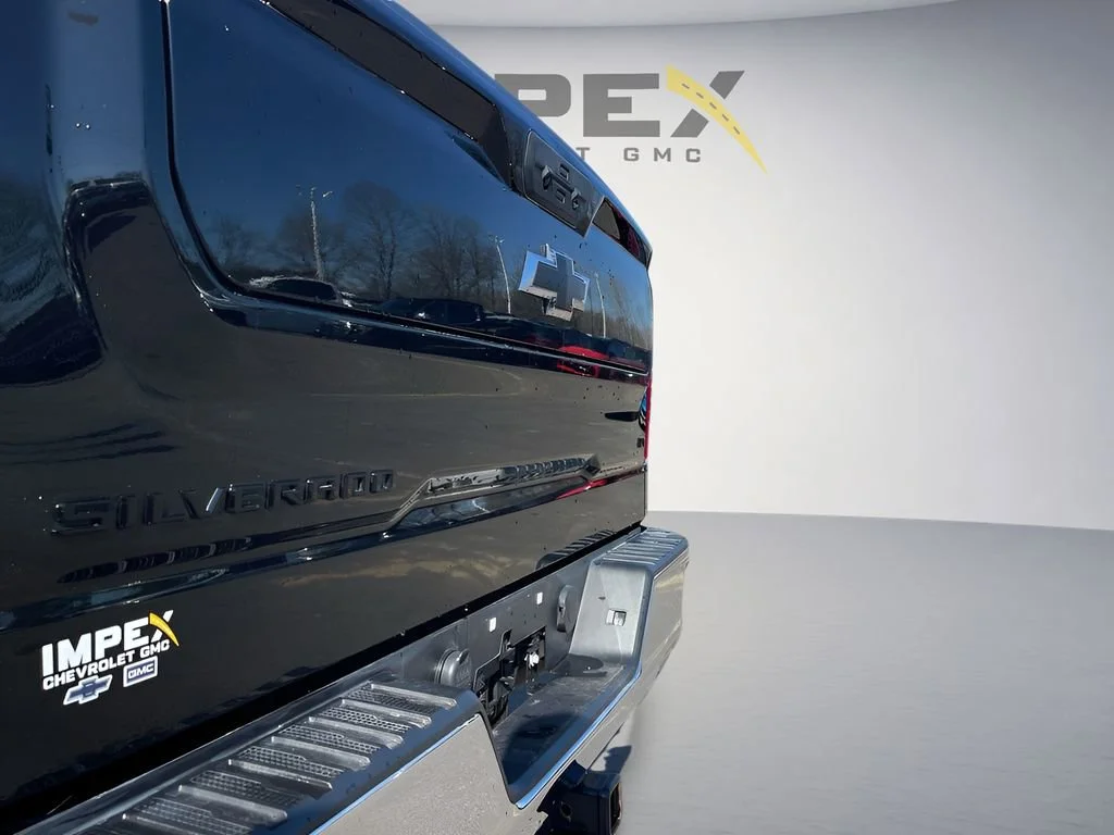 Used 2024 Black Chevrolet LT image 33