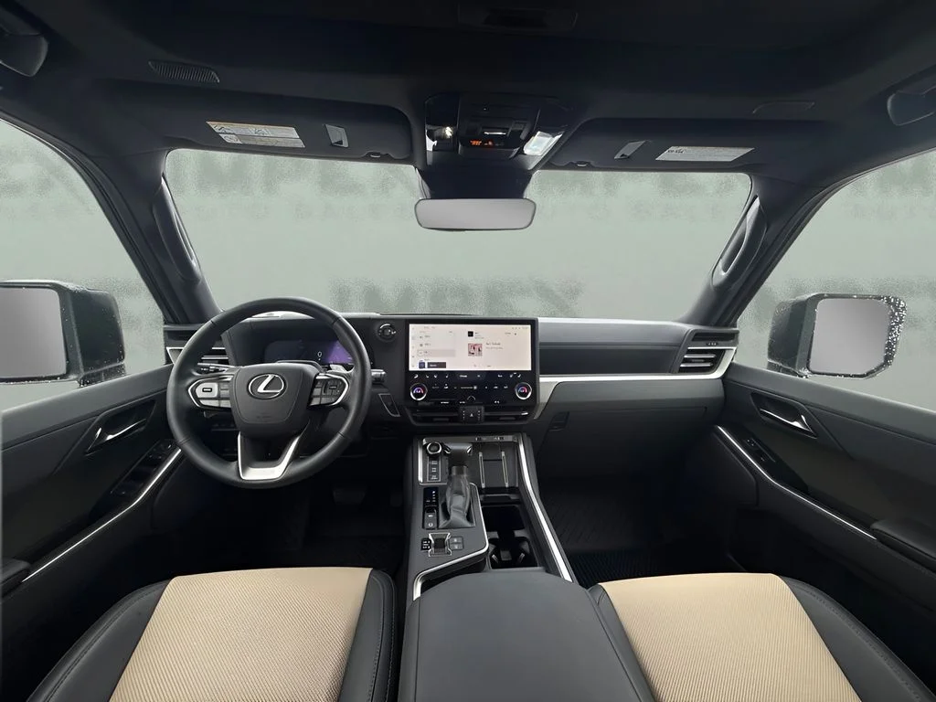 Used 2025 White Lexus 550 Overtrail image 8