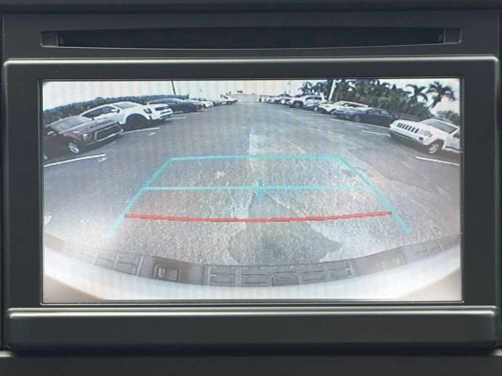 Used 2019 White Toyota SR image 20