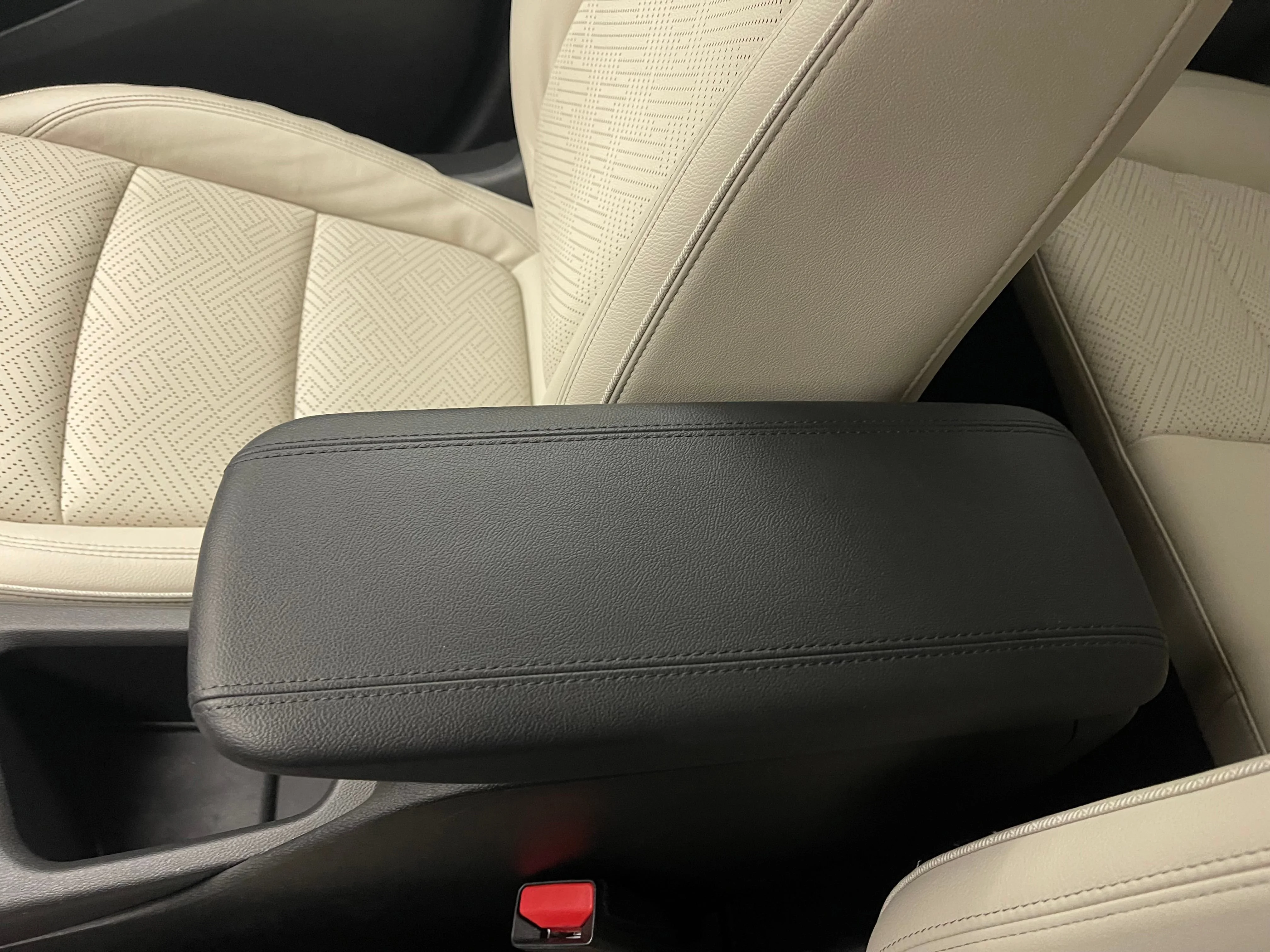 Used 2020 DARK MOON BLUE METALLIC Buick Essence image 32
