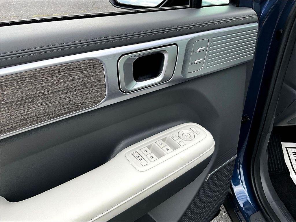 New 2027 Blue Hyundai Limited AWD image 18