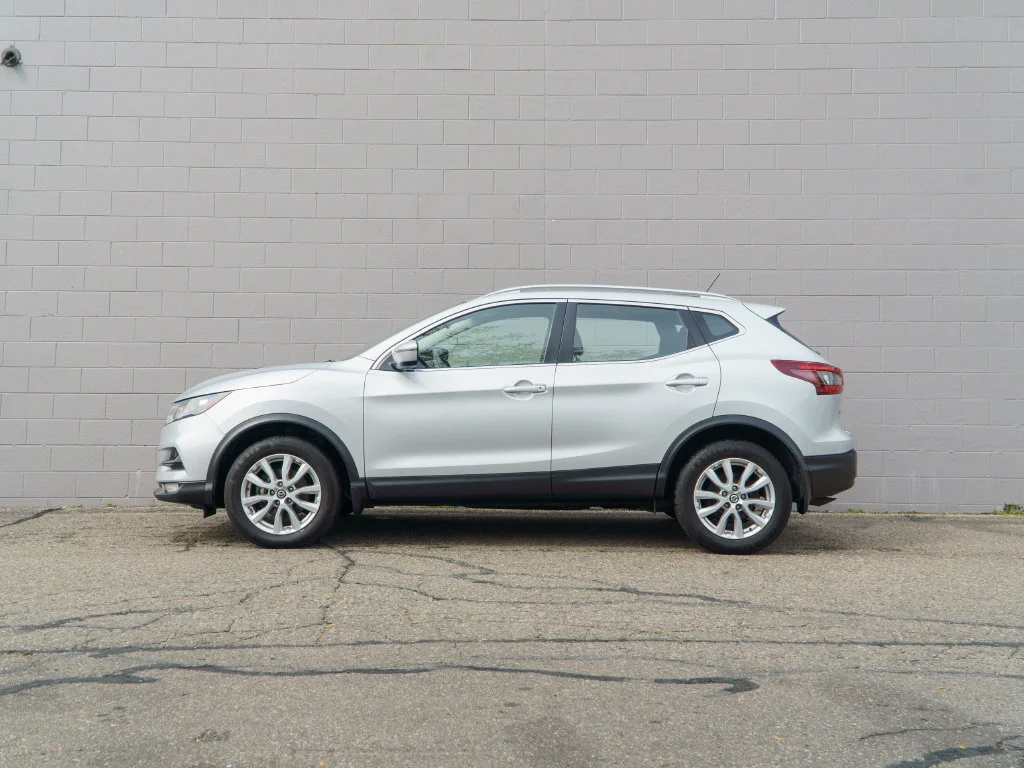 Used 2020 Brilliant Silver Metallic Nissan SV image 2