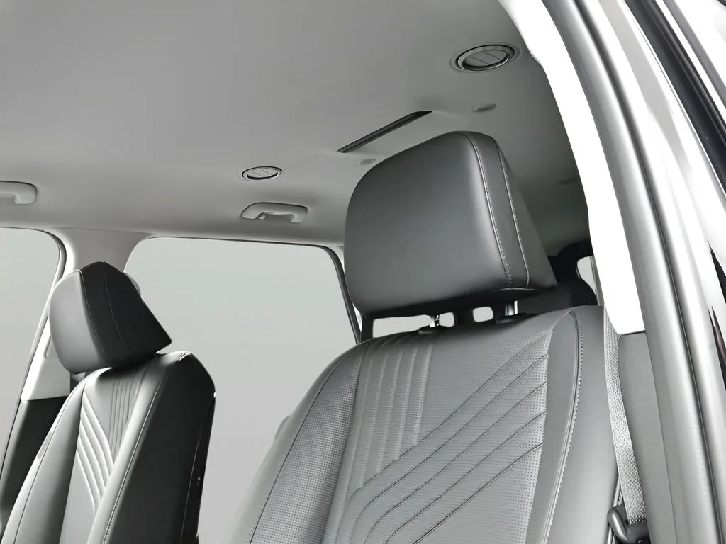New 2026 Abyss Black Pearl Hyundai SEL 7P image 12