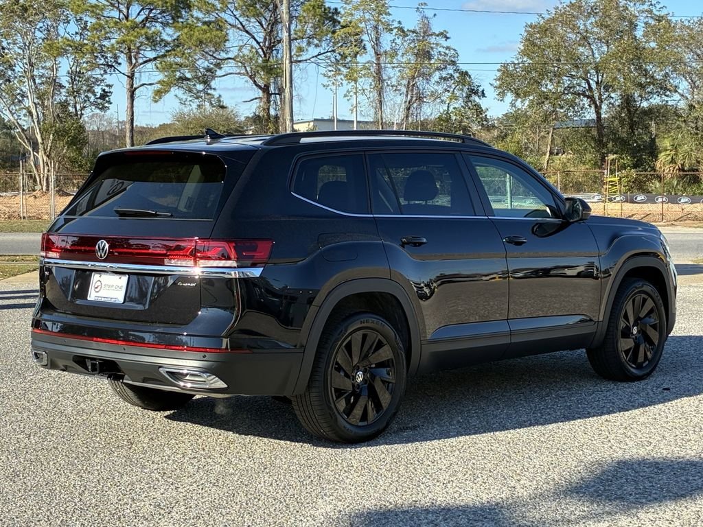 New 2026 Black Volkswagen 2.0T SE w/Technology image 7