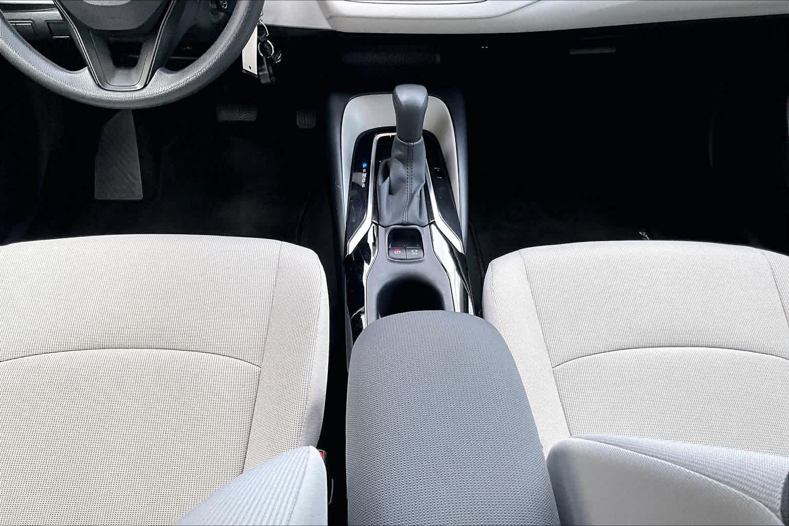 Used 2022 Celestite Toyota LE image 17