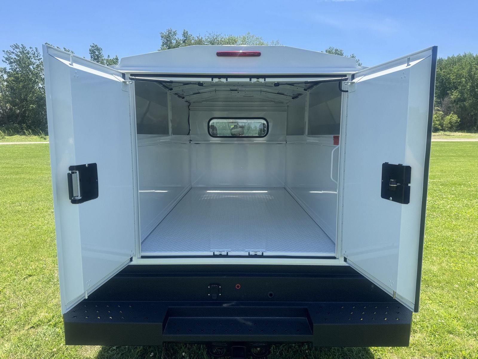 New 2026 Oxford White Ford F-350® XL image 6