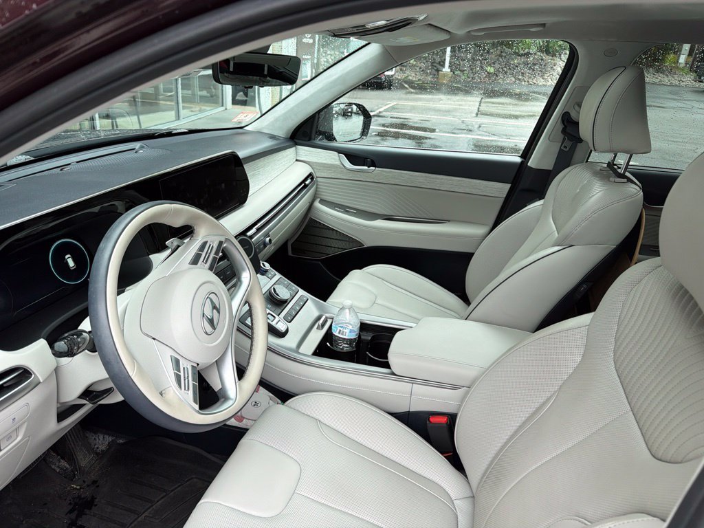 Used 2024 Red Hyundai Calligraphy image 6