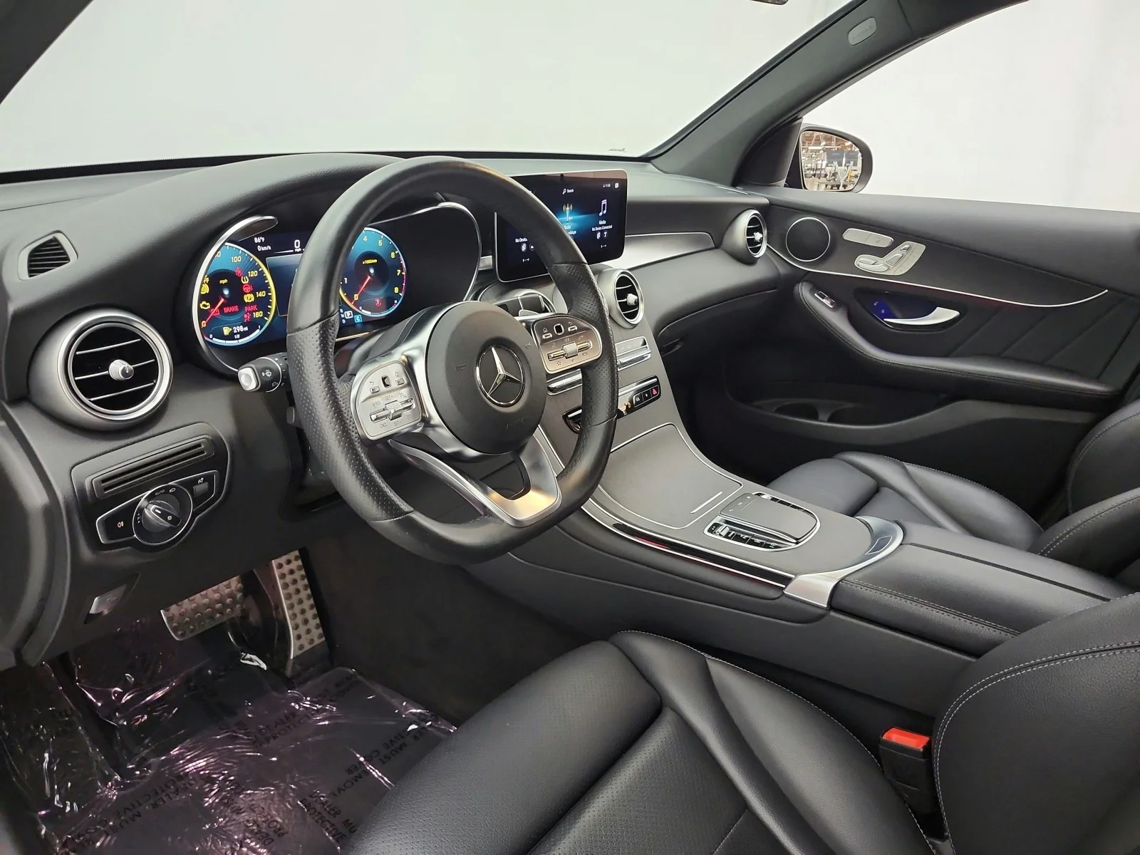 Used 2022 Graphite Grey Metallic Mercedes-Benz GLC 300 SUV image 12