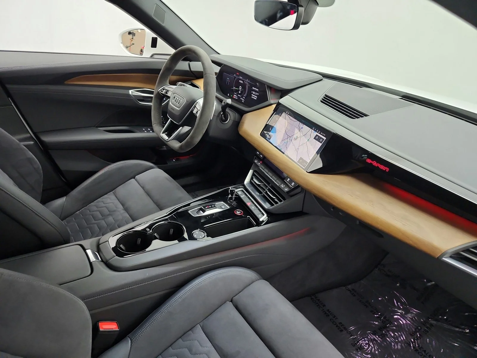 Used 2023 Ibis White Audi Premium Plus quattro image 17