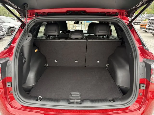 Used 2026 Red Jeep Latitude image 10