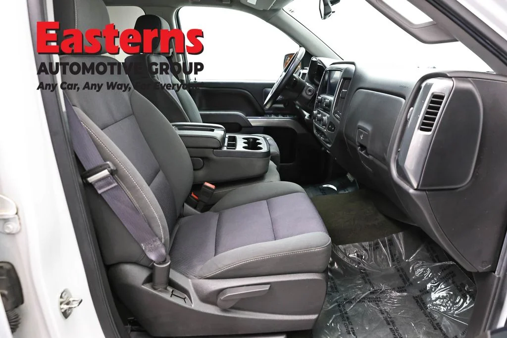 Used 2015 White Chevrolet LT image 26