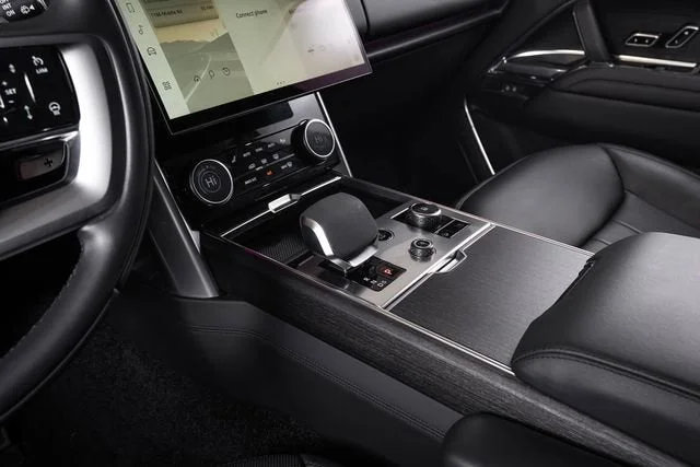 Used 2023 Eiger Gray Metallic Land Rover SE image 32