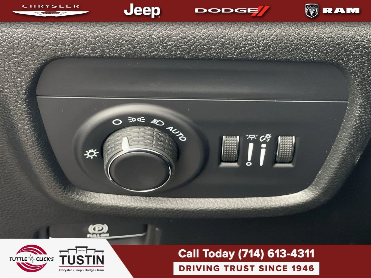 New 2027 Sting-Gray Clear-Coat Paint Jeep Laredo X image 29