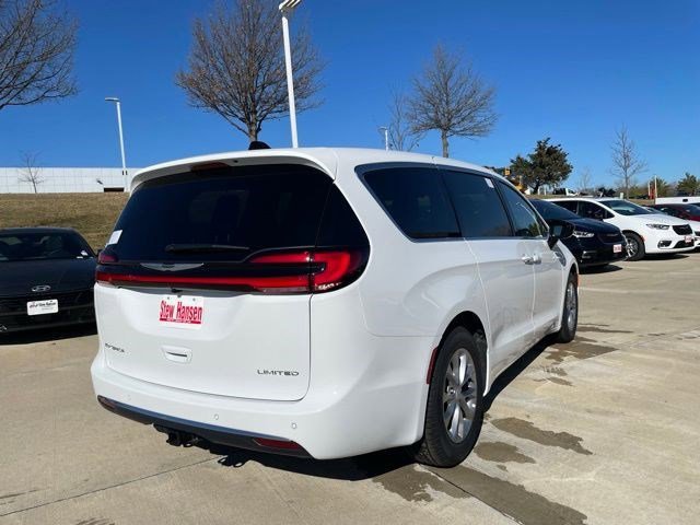 New 2026 Bright White Clearcoat Chrysler Limited image 4